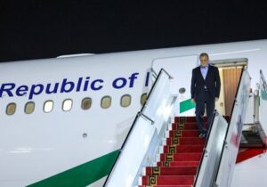 رئیس جمهور وارد ترکمنستان شد