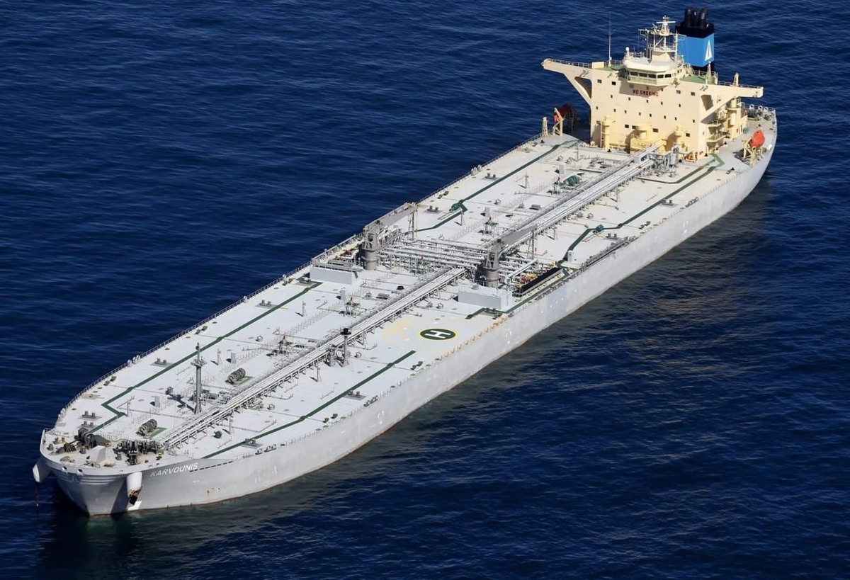 چند نفتکش حامل نفت ایران رفع توقیف شدند