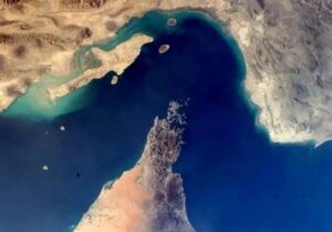 قیمت نفت بعد از توقف تردد در تنگۀ هرمز شدیدا افزایش یافت