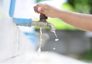 هشدار به پایتخت نشین ها/ سرانه آب تهرانی‌ها ۲۵ لیتر کمتر شد