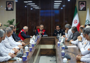 پزشکیان: عبور از چالش‌های پیش‌رو بدون حضور و حمایت مردم ممکن نیست