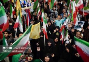بعثت مجدد ملت ایران پس از انقلاب اسلامی اتفاق افتاد