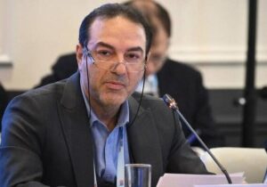 رئیسی: کنار هر مدرسهای یک دکه سیگار فروشی وجود دارد