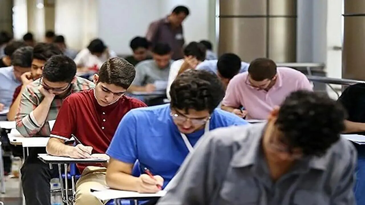 عقبنشینی از خبر مجازی شدن امتحانات!/ آب پاکی آموزش و پرورش روی دست دانشآموزان عقبنشینی از خبر مجازی شدن امتحانات؛ آب پاکی آموزش و پرورش روی دست دانشآموزان
