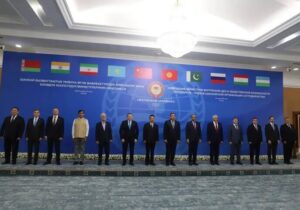 بازگشت وزیر کشور به تهران پس از سفر به قرقیزستان