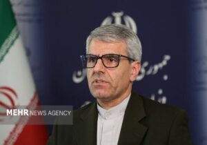 بقائی: هیچ وقت نباید خسته شویم