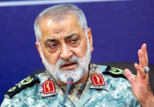 سردار شکارچی: مقابل نظام سلطه جهانی کوتاه نخواهیم آمد