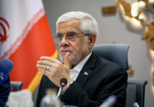 عارف: رایگان کردن حملونقل عمومی یکی از راهبردهای دولت است