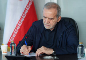 عکس نوشت پزشکیان درباره نشست با وزیر اقتصاد و مدیران مالیاتی