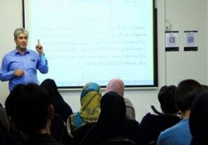مردم درباره حقوق استادان چه گفتند؟/ «اگر شأن دانشمند حفظ نشود، امیدی به آینده نیست»؛ «مشکل معیشت فقط برای استادان نیست»