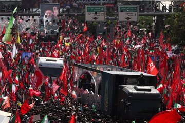 حضور وزیر آموزش‌وپرورش در مراسم تشییع رهبر شهید انقلاب/عکس
