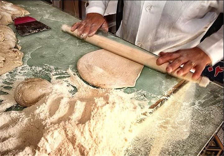 نانواییهای تهران برای مراسم تشییع رهبر شهید ۳ شیفته میشوند