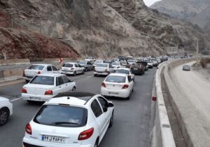 سرپرست مرکز مدیریت راه‌های مازندران اعلام کرد
                کندوان و آزادراه تهران-شمال یک‌طرفه شد