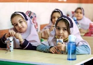کم‌تحرکی دانش‌آموزان؛ زنگ خطر چاقی و دیابت / شیر مدارس امسال هم توزیع می‌شود / برنامه جدید وزارت بهداشت برای سلامت دانش‌آموزان
